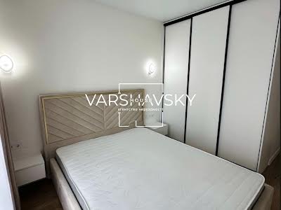 квартира по адресу Олександра Олеся ул., 5А