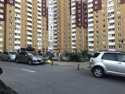 квартира за адресою Сергія Данченка вул., 3