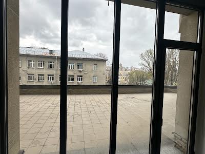 комерційна за адресою Володимирська вул., 49-А