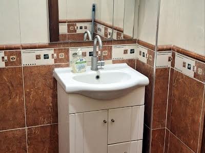 коммерческая по адресу Саксаганского ул., 125