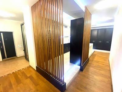 квартира по адресу Кловский спуск, 7а