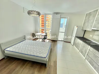 квартира за адресою Сім'ї Кульженків вул. (Петра Дегтяренка), 37