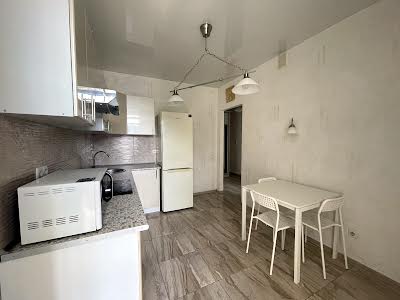квартира за адресою Регенераторна вул., 4