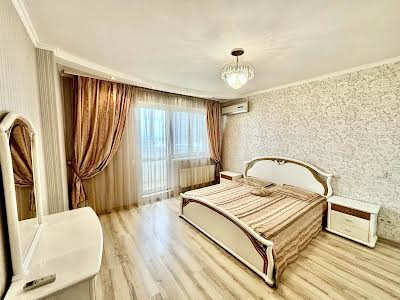 квартира по адресу Героїв Оборони ул., 10-А