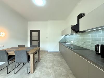 квартира за адресою Дегтярна вул., 20
