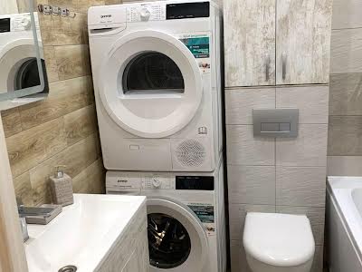 квартира за адресою Дорошенка вул., 5