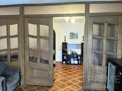 квартира за адресою Анни Ахматової вул., 3-А