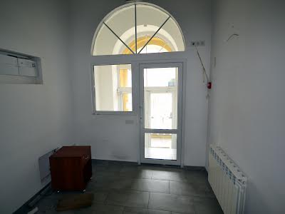 комерційна за адресою Кожум'яцька вул., 20