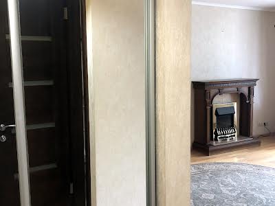 квартира по адресу Первомайского Леонида ул., 11