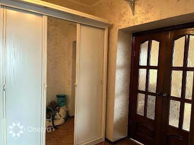 квартира за адресою Верховної Ради бульв., 21-Б