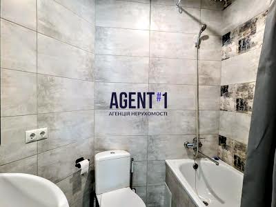 квартира за адресою Садова вул., 51В