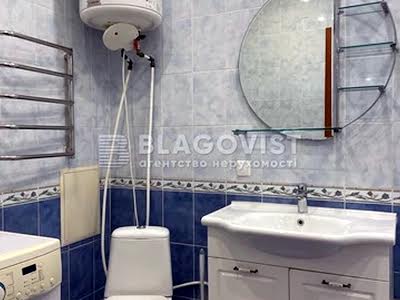 квартира по адресу Анны Ахматовой ул., 35