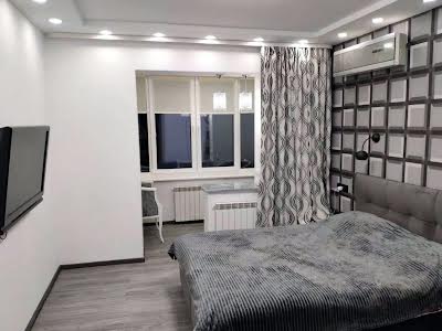 квартира за адресою Феофіла Яновського вул., 2