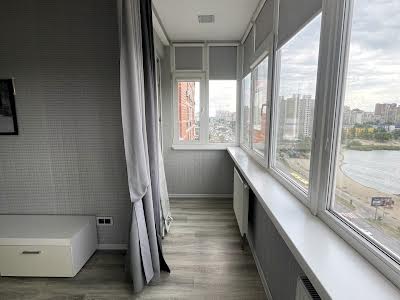 квартира по адресу Ревуцкого ул., 9