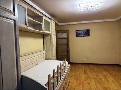квартира по адресу Авиаконструктора Антонова ул., 8