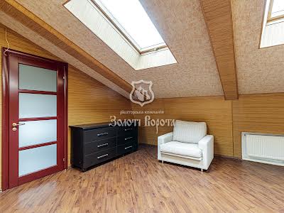 квартира за адресою Верховинна вул., 84
