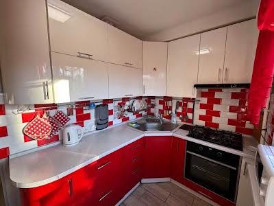 квартира по адресу Строителей ул., 12-Б