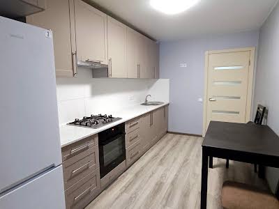 квартира за адресою с. Петропавлівська борщагівка, Оксамитова вул., 20г