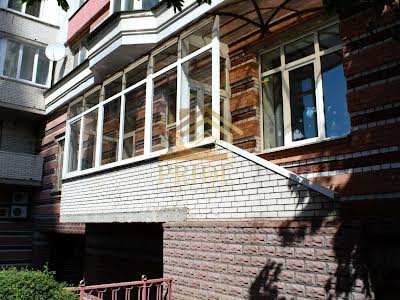 комерційна за адресою Степана Руданського вул., 4-6
