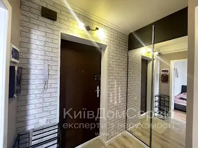 квартира за адресою Івана Миколайчука вул. (Серафимовича), 5/1