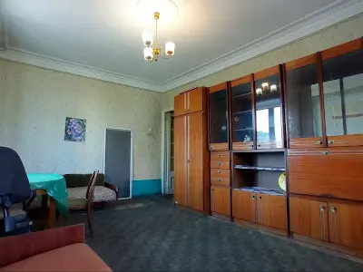 квартира за адресою Леоніда Каденюка просп. (Юрія Гагаріна), 2-35