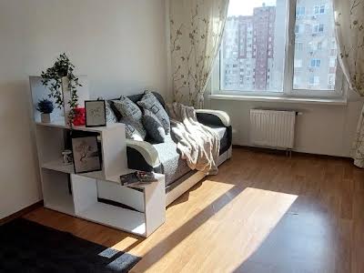 квартира за адресою Бориса Гмирі вул., 12-Б