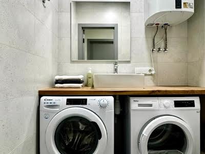 квартира за адресою Салютна вул., 2к7
