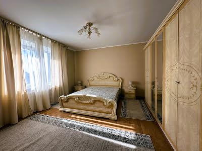 квартира за адресою дека, 12/37