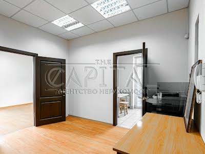 коммерческая по адресу Оболонская ул., 21