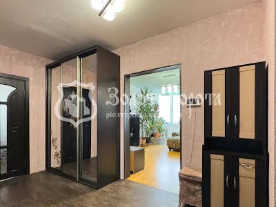 квартира за адресою Харківське шосе, 19а