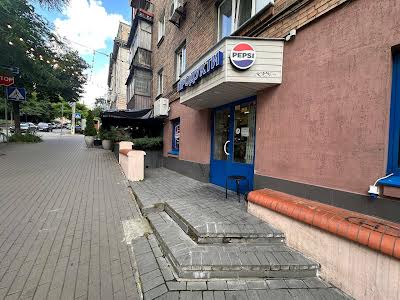 комерційна за адресою Полтавська вул., 3
