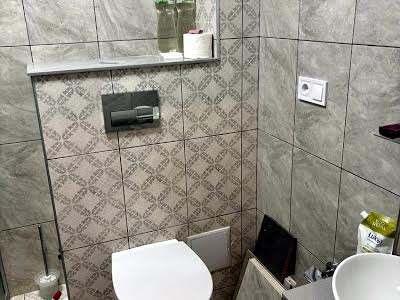квартира за адресою Набережно-Рибальська вул., 27