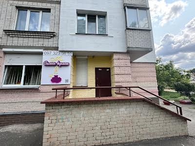 комерційна за адресою Київ, Академіка Булаховського вул., 5-В