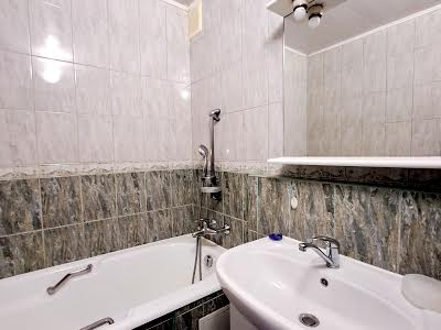квартира по адресу Червоной Калины просп. (Владимира Маяковского), 52