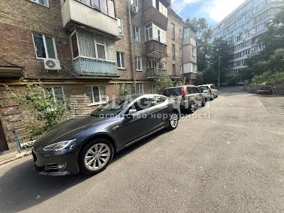 квартира по адресу Голосеевский просп. (40-летия Октября), 74