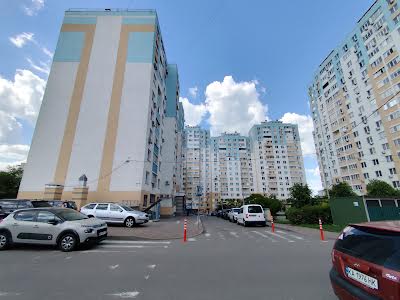 квартира за адресою Сергія Данченка вул., 28
