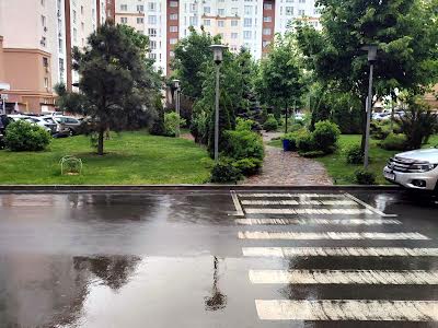 квартира по адресу Героев Небесной Сотни просп., 28