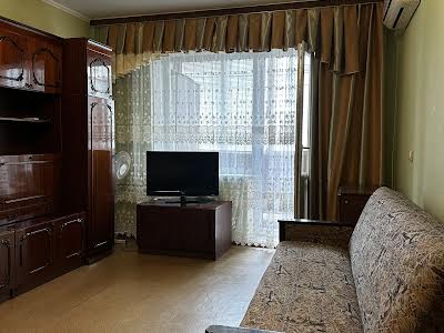 квартира за адресою Ревуцького вул., 18