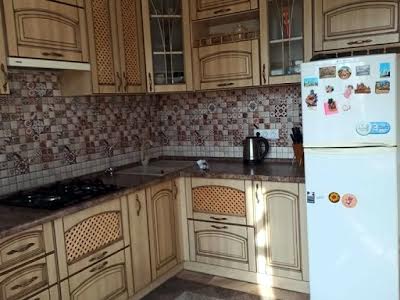 квартира за адресою Героїв Небесної Сотні просп., 18/5