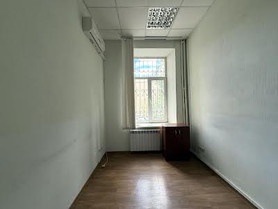 коммерческая по адресу Евгения Чикаленко ул. (Пушкінська), 25
