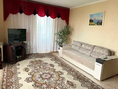 квартира за адресою Верховної Ради бульв., 21-Б