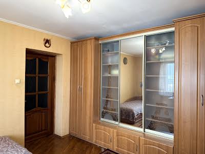 квартира за адресою Братів Зерових вул. (Червонопартизанська), 14-Б