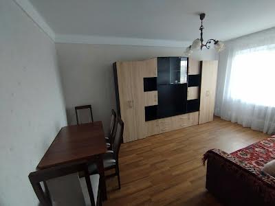 квартира за адресою Раїси Окіпної вул., 9