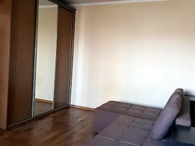 квартира по адресу Радужная ул., 4