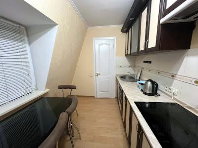 квартира за адресою Красицького вул., 8