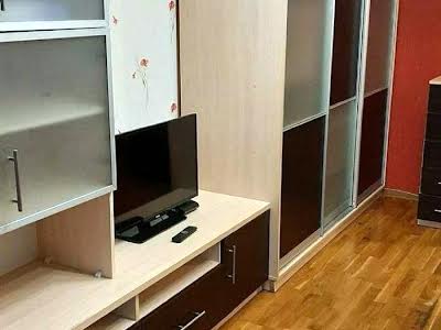 квартира за адресою Дегтярівська вул., 11в