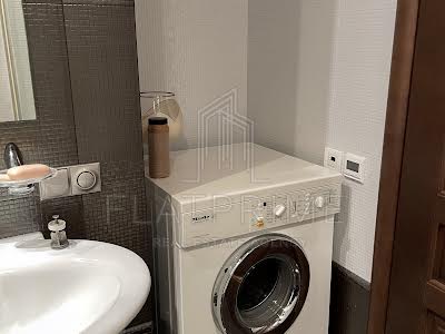 квартира за адресою Старонаводницька вул., 13