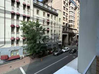 квартира за адресою Дмитрівська вул., 60/19