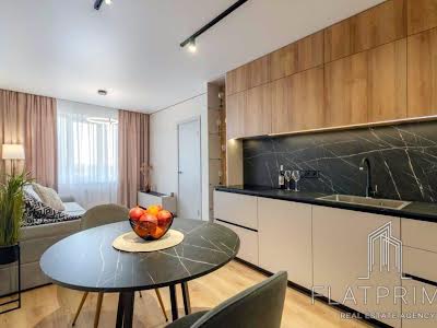 квартира за адресою Озерна, 27а
