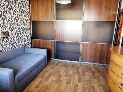 квартира по адресу Натальи Ужвий ул., 7